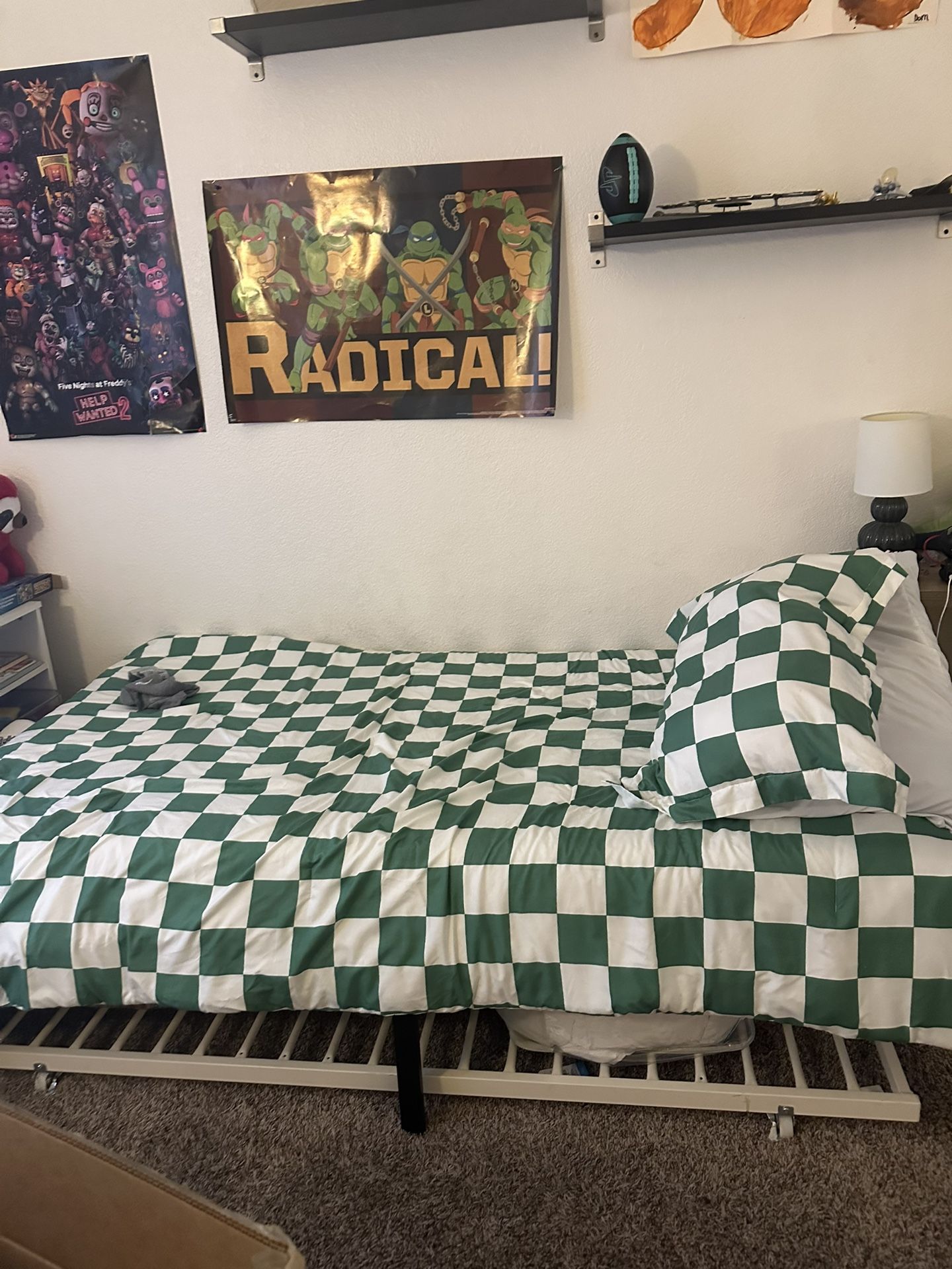 Twin Bed With Memory Foam mattress
