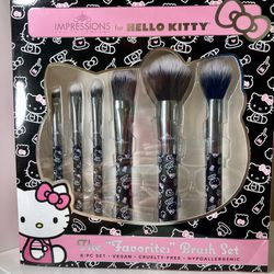Hello Kitty Make Up Brushes $ 25