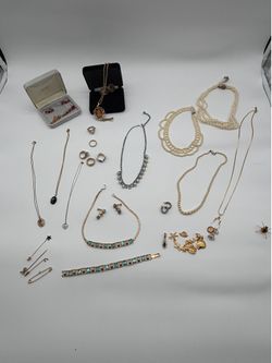 Assorted Jewlery