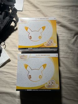 Pokemon 30th  Celebration Elite Trainer Box