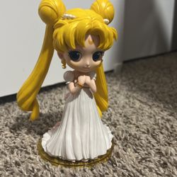 Q Posket Sailor Moon Figure 