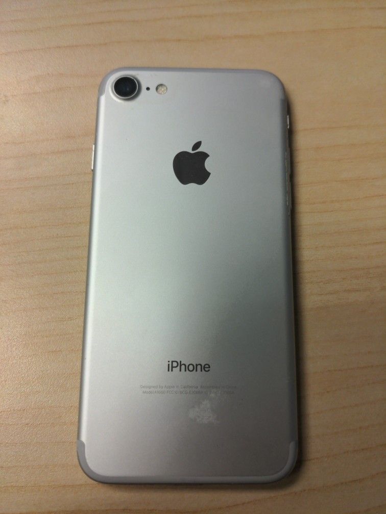 iPhone 7 32GB Unlocked Clean Imei