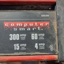 Snap-on  Digital  Battery Charger 