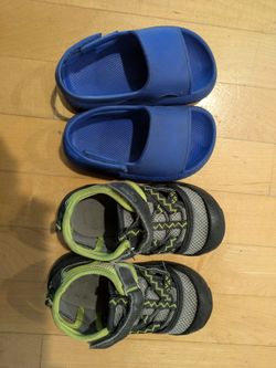 Baby toddler sandals size 6(blue) and 7(osh kosh green and black)