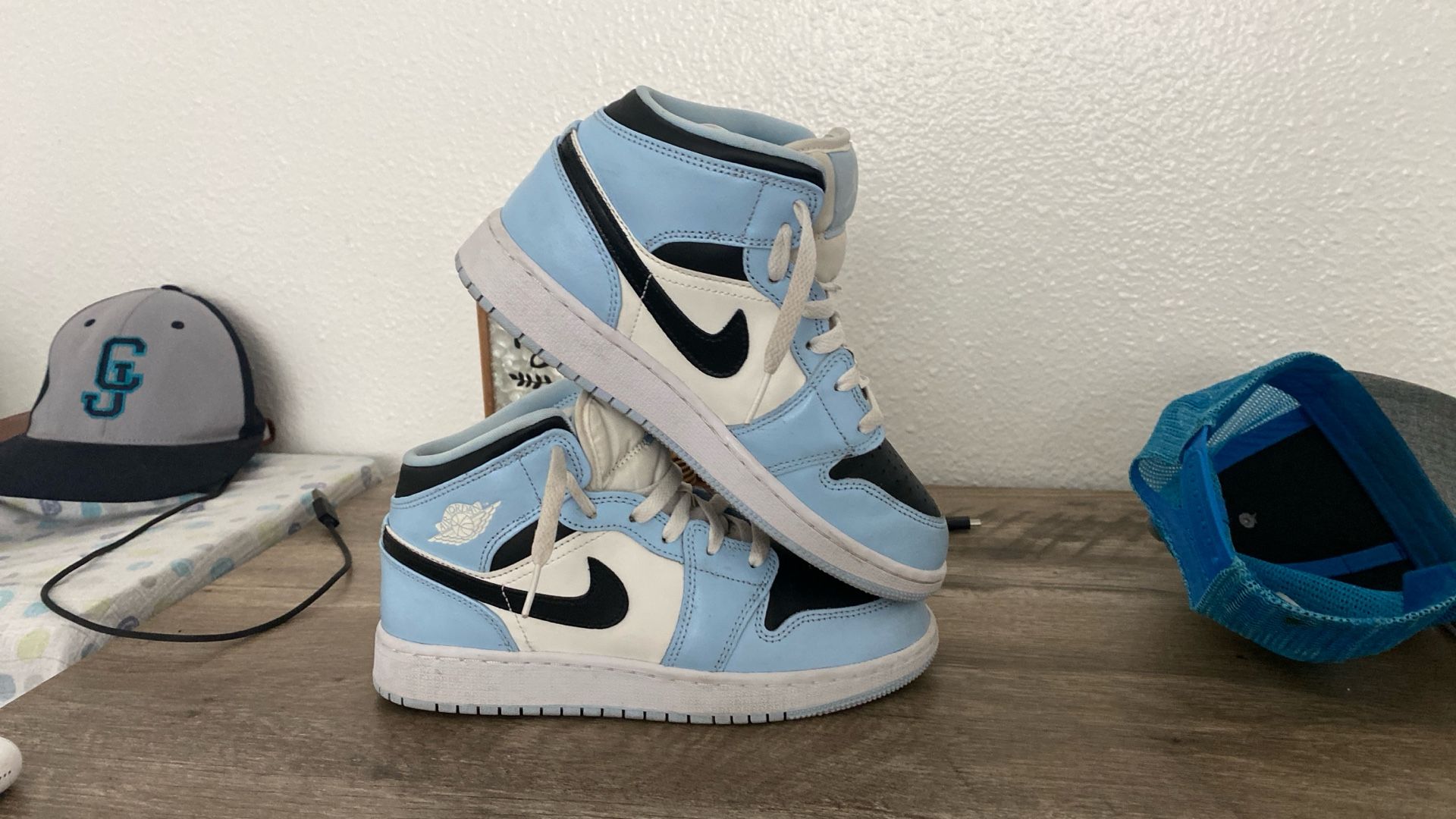 Jordan Ones Ice