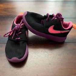 Baby Girl Clothes And Shoes Little Girls Nike Sneakers Size 9