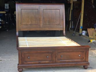 QUEEN BED FRAME