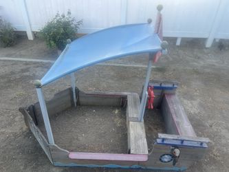 Pirate Ship Sandbox