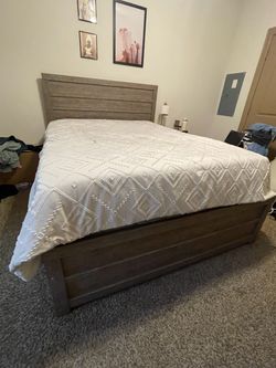 Queen Bed set