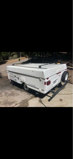 Coleman Fleetwood popup trailer
