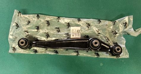 Rear lower control arms right & left