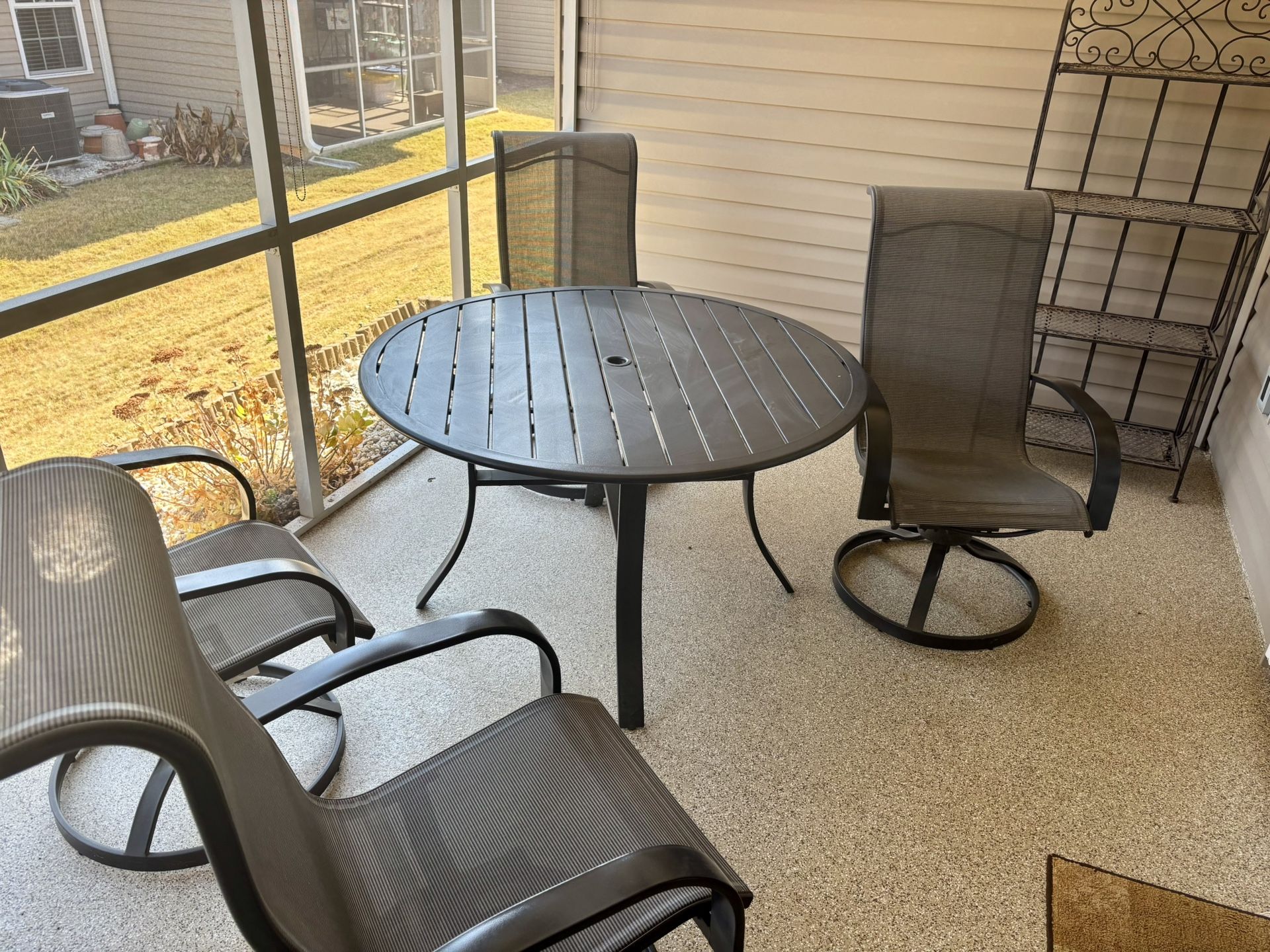 Patio Table N Chairs