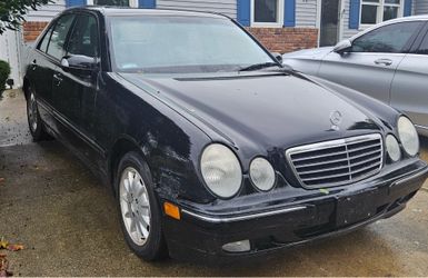 FOR SALE: 2000 Mercedes-Benz E300
