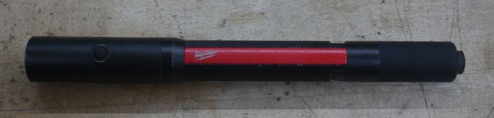MILWAUKEE 2010R RECHARGEABLE FLASH LIGHT USED 885758-1