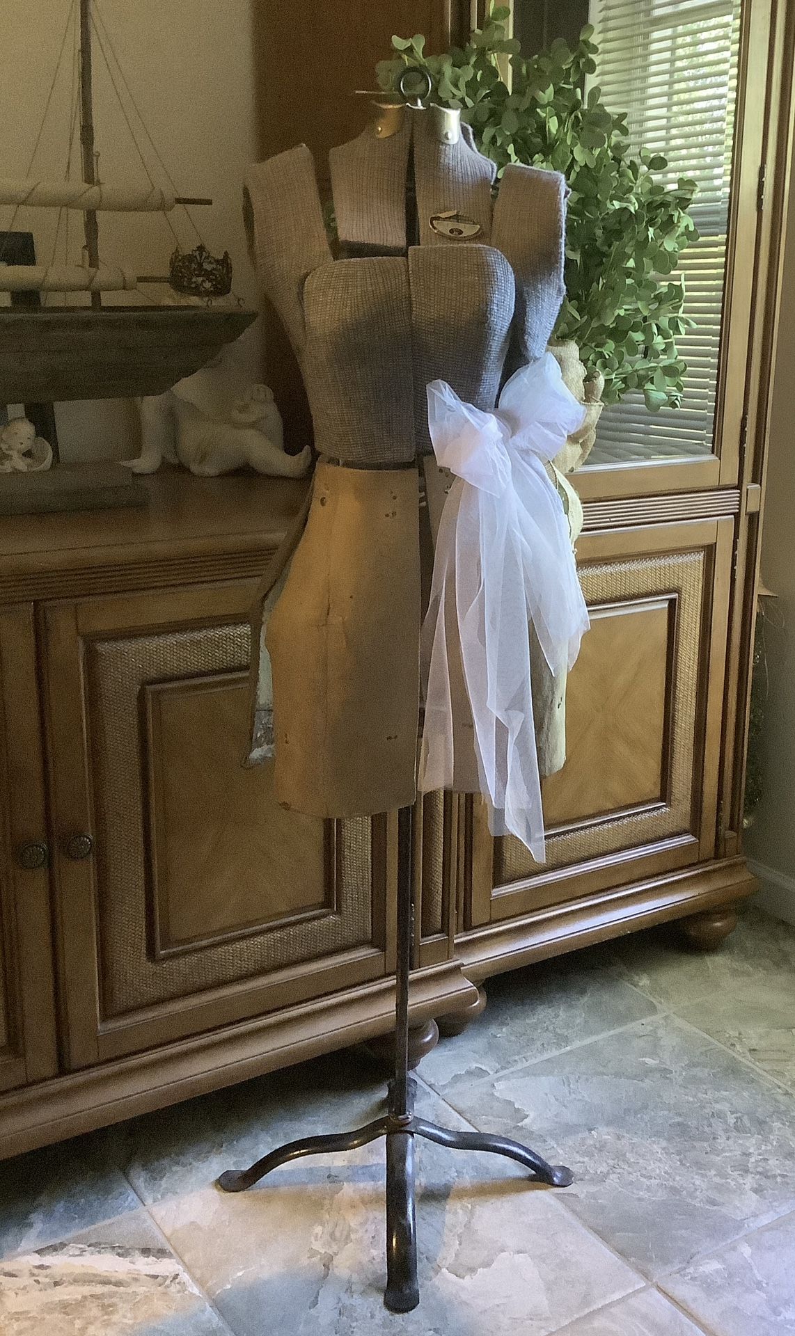 Vintage ACME Dress Form•Please see photos/description