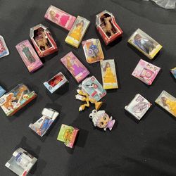 Disney Mini Brands Lot 20+ Marvel Toys Story Princess Mickey Mouse Star Wars