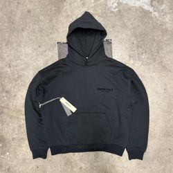 🔥 ESSENTIALS FEAR OF GOD BLACK HOODIE – SIZE L (NEW)