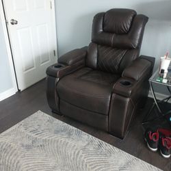 Power Recliner For Sale Great Condition 