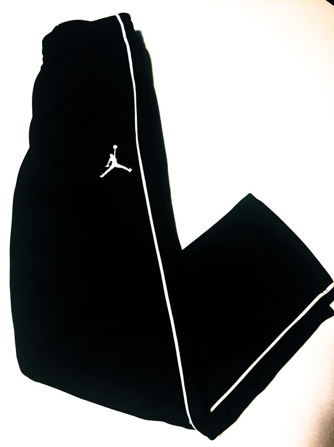 NIKE Air Jordan Sweatpants, Youth Size Medium