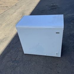 Standing Deep Chest Freezer Large 37” Wide Hard To Find Size