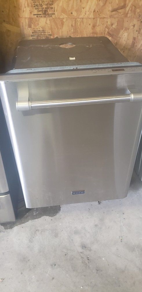 MAYTAG DISHWASHER