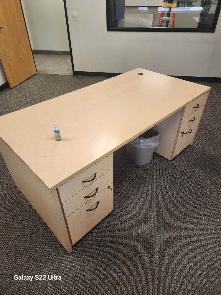 Complete 3-Piece Office Desk Set - Modern & Functional