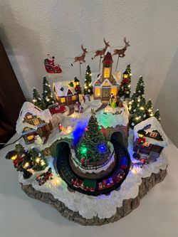CHRISTMAS VILLAGE MUSICAL