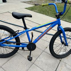 Kids 20 Inch Cannondale Bicycle.