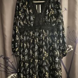 New. Women’s Size XL Floral Long Sleeve Dress