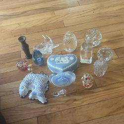 Moving Bundle sale on Figurines