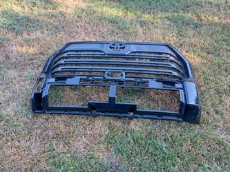 2024 Toyota Tundra OEM Grille