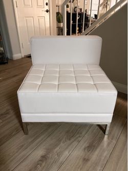 8 White Modular Chairs / Custom Sectional - $195 Ea (READ DESC)