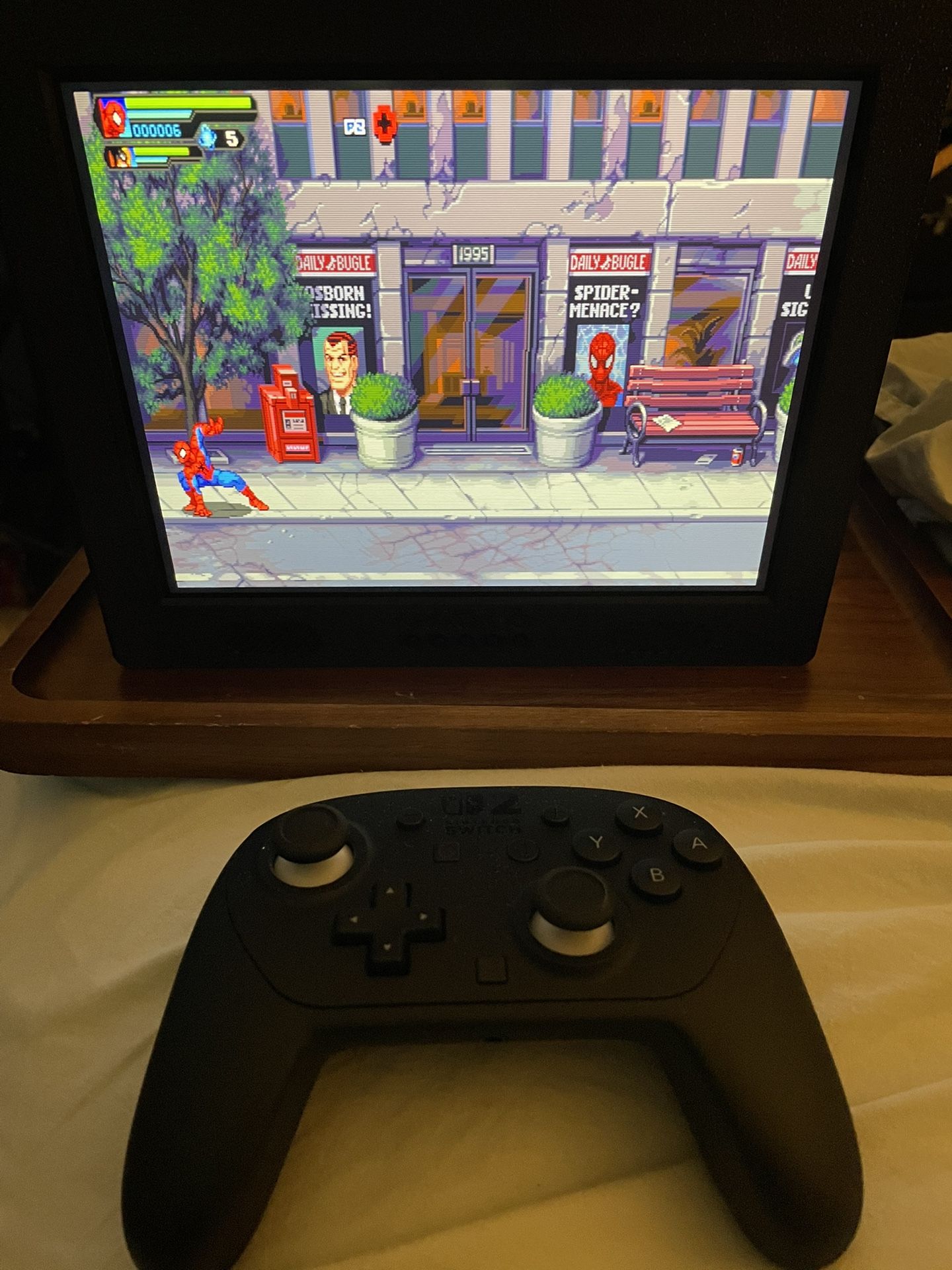 Mini CRT 9.7", HDMI, Max rwsolution