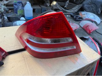Tail light for 2006 Mercedes Benz c230 tail light