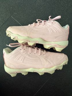 Girls softball cleats size 2.5