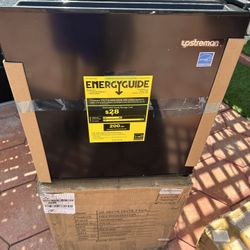 NEW Upstreman 1.6 Cu.ft Mini Fridge with Freezer, Black-FR16