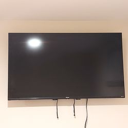 43" Hisense Roku TV