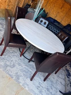 ELEGANT DINING SET WITH 6 CHAIRS *By Joanna Gaines (D64" x 64" H30")