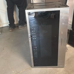 Frigidaire Microwave / Fan