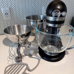 Black Kitchen Aid Mixer