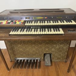Hammond Piano