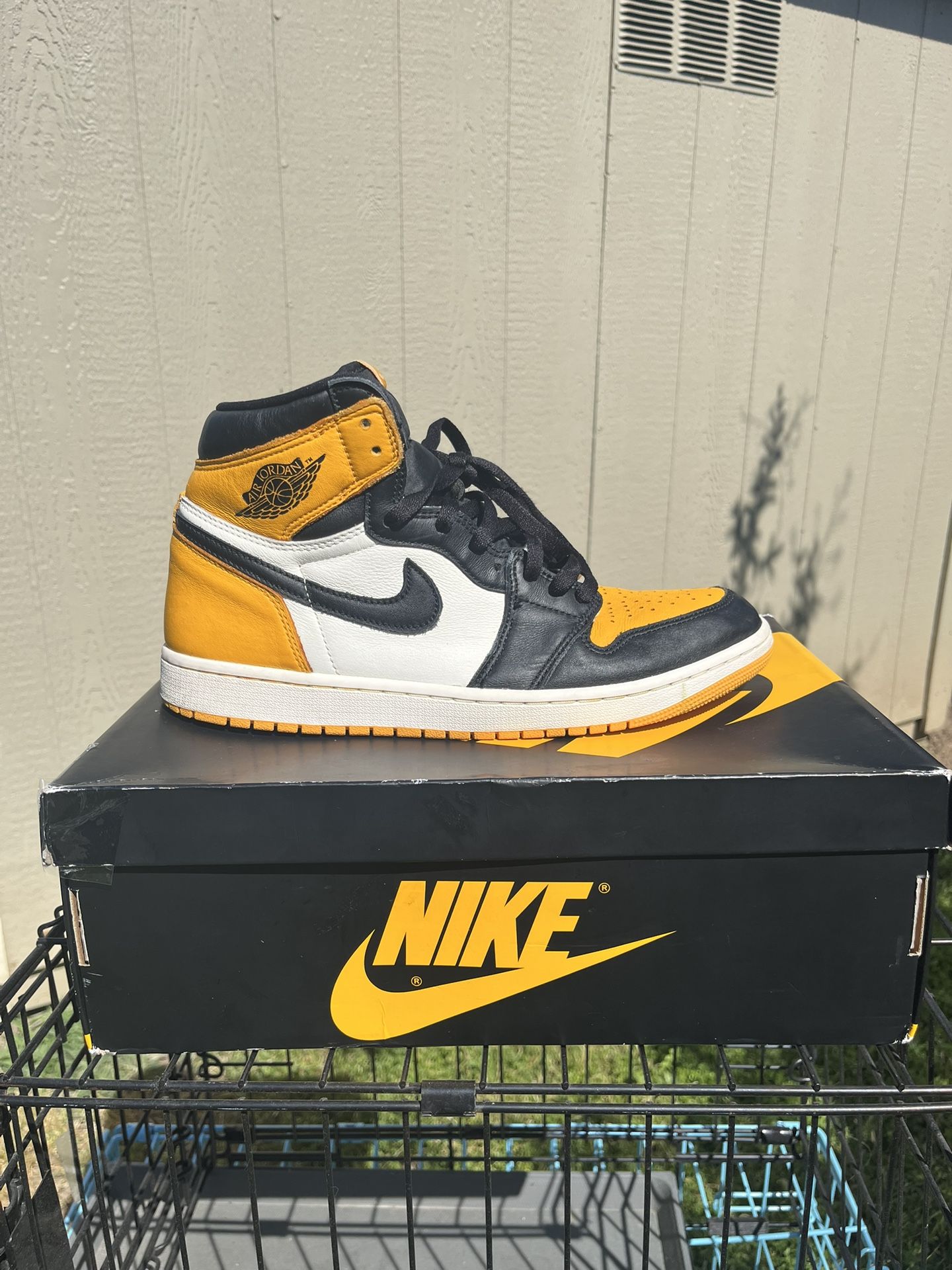 Jordan 1 Retro High Og Taxi Yellow Toe