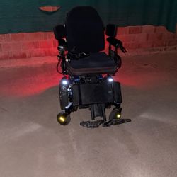 ELECTRIC MOBILITY WHEELCHAIR