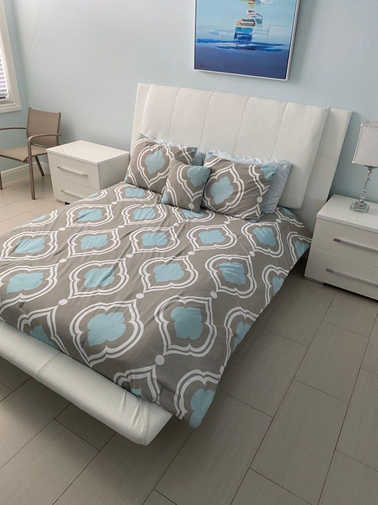 Queen Bed Set for Sale in Oakland Park, FL OfferUp