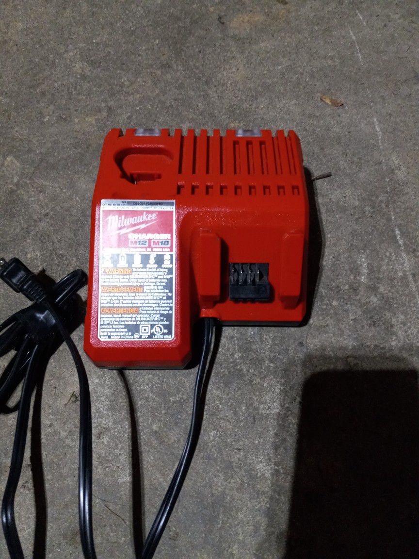 Milwaukee Battery Charger M12 M18