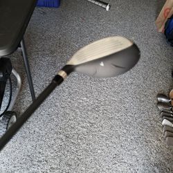 Tommy Armour 4 Hybrid 