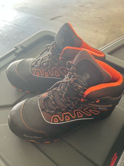 RefrigiWear Waterproof Work Boots Size M9