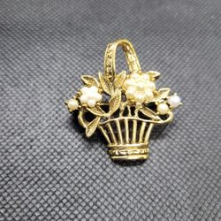 Gold With Faux Pearl Brooch 