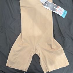 Shaping High Waisted Mid Thigh Short Small