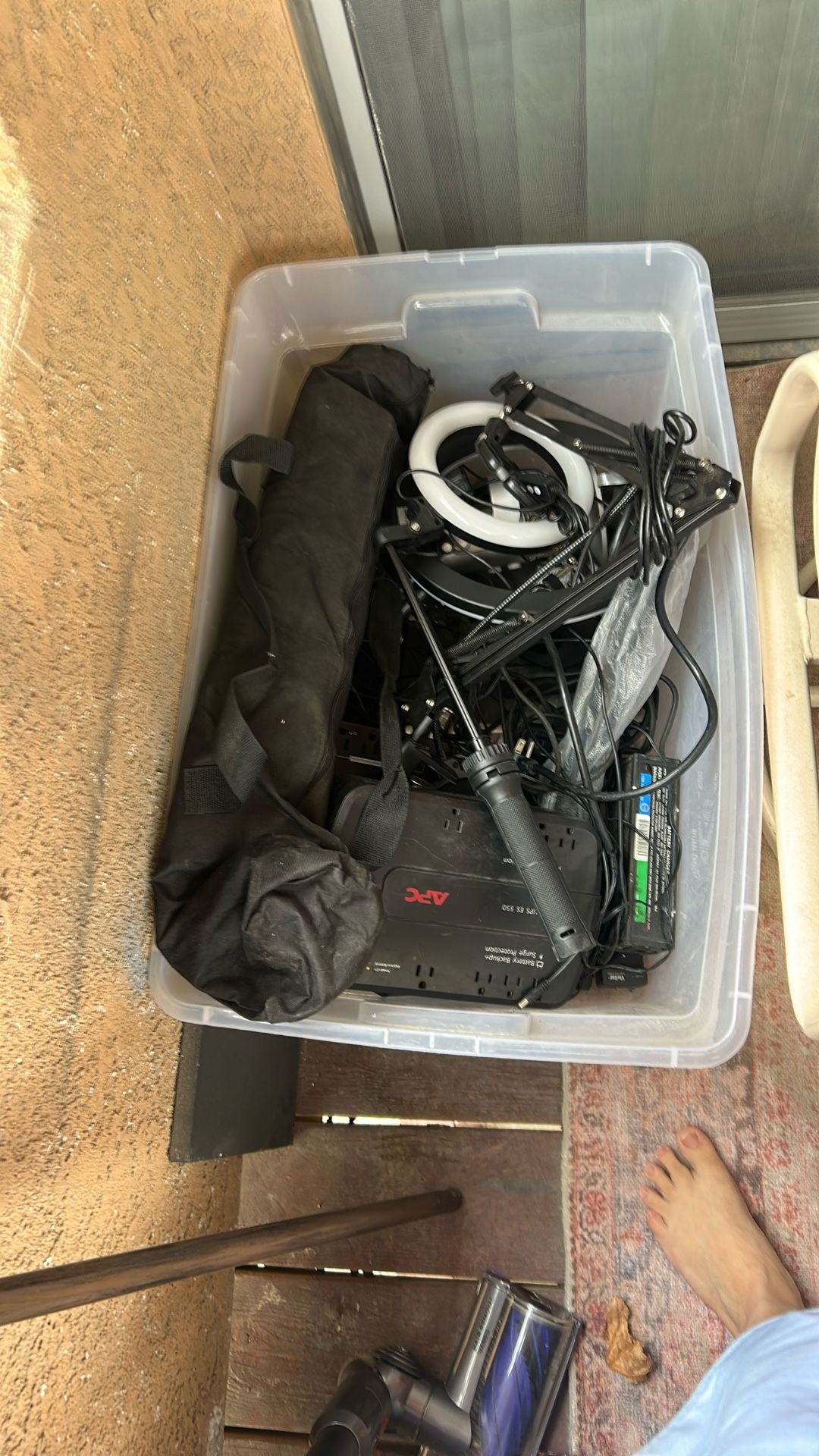 Photography and recording equipment, headphones, microphones, lights